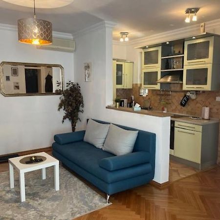 Apartment Carpe Diem In Белград Екстериор снимка